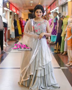 Gown – 6305